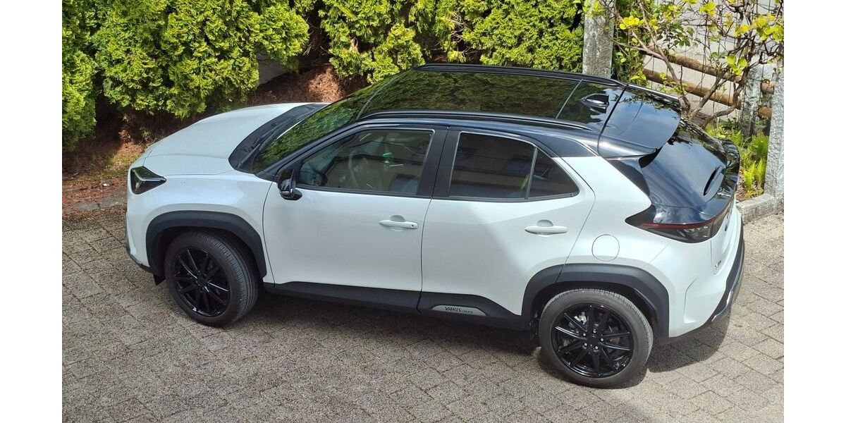 Toyota Yaris Cross 14.000 km 31.999 &euro; Oberstdorf 87561