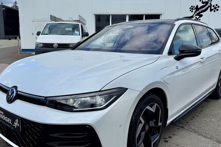 VW Passat Variant 5.429 km 51.850 &euro; Naumburg 06618