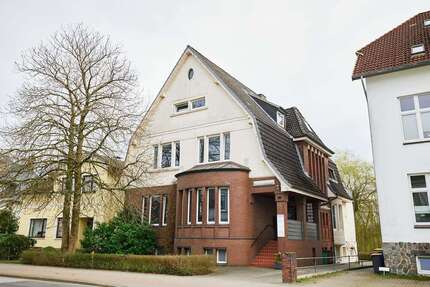 Haus zum Kaufen in Elmshorn 639.000 € 293.2 m²