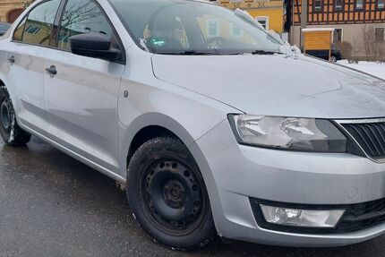 Skoda Rapid 102.600 km 5.999 &euro; Schmieritz 07819