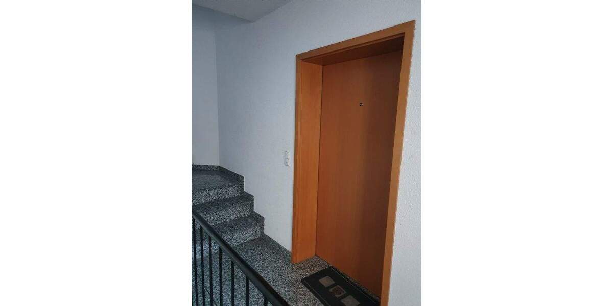 Großzügige Maisonettewohnung inkl. 2 Garagenstellplätzen in zentraler Lage 4 zimmer