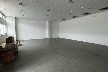 Renovierte Kaltlagerhalle zu vermieten mit eigenem Zugang