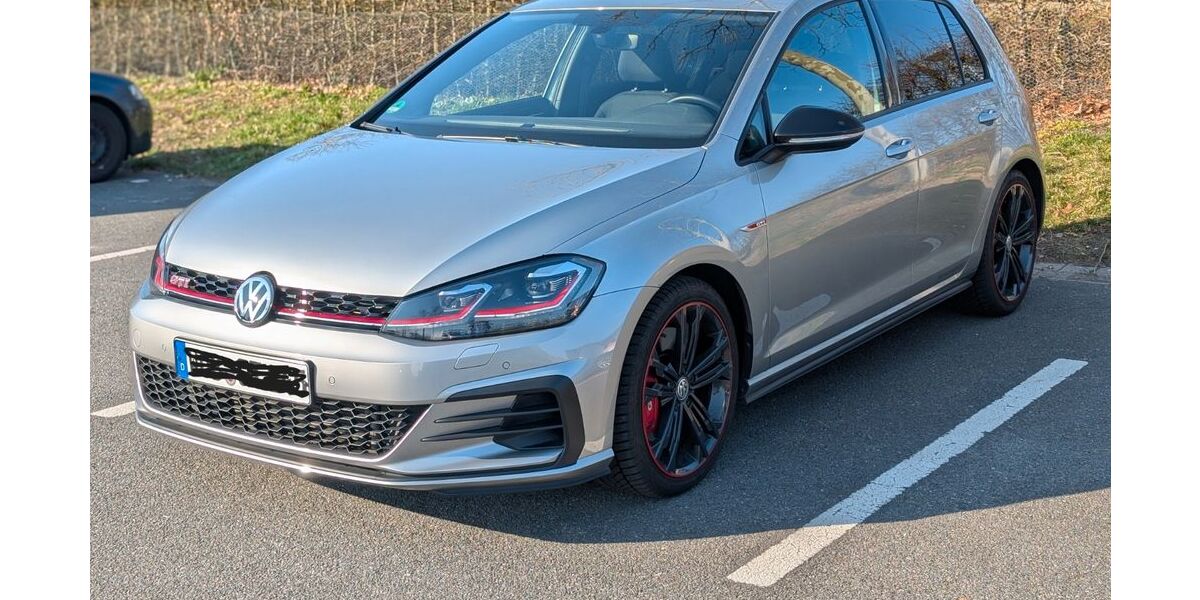 VW Golf 54.500 km 22.900 &euro; Wolfsburg 38448