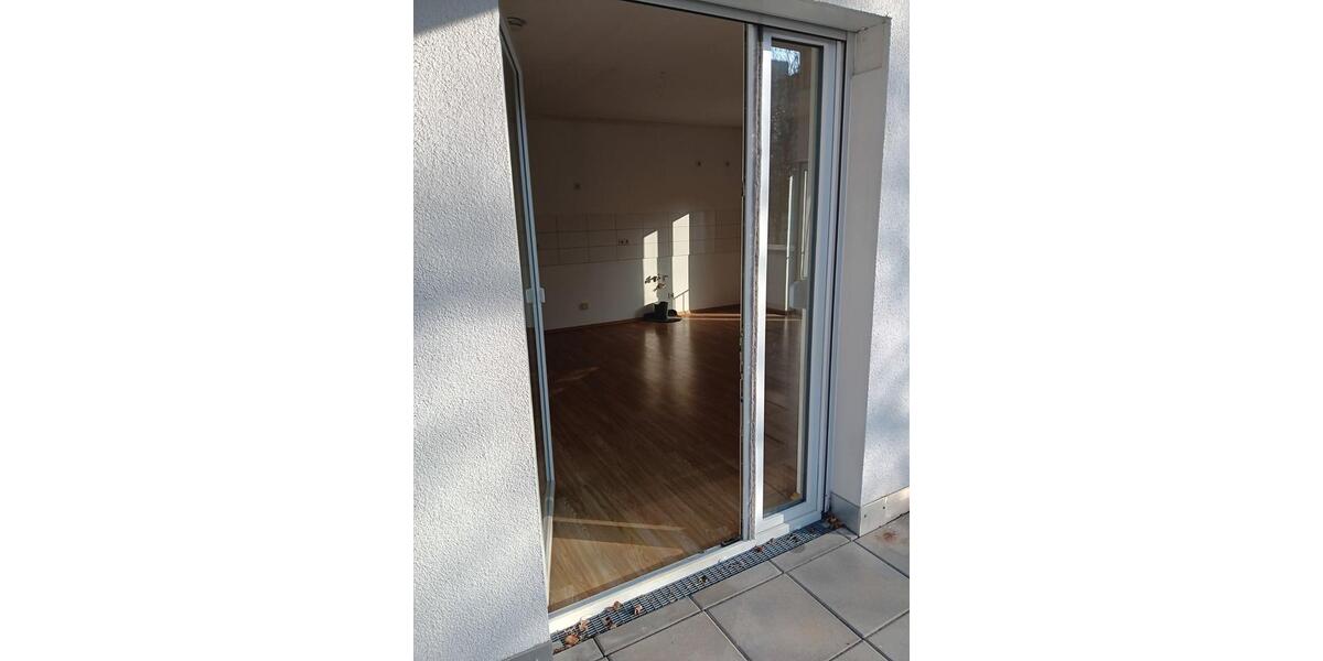 Schicke 3 Zimmer Wohnung mit WanneTageslichtbadWohnküche und großer Terrasse! #Seume39 3 zimmer