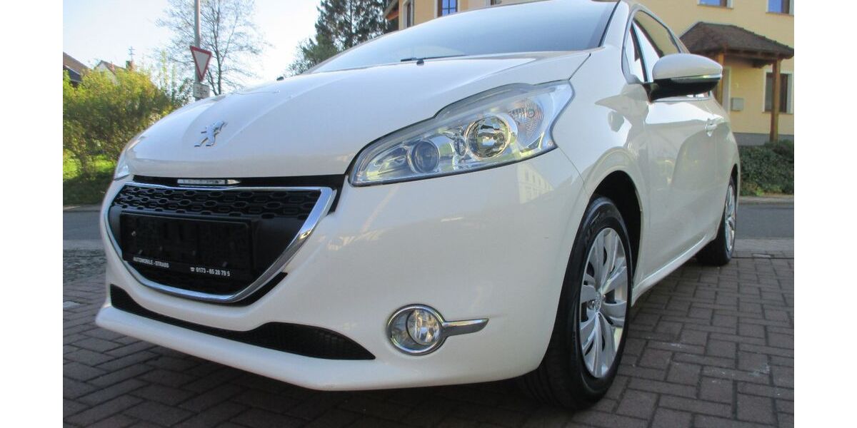 Peugeot 208 139.600 km 4.499 &euro; Pfeffelbach 66871