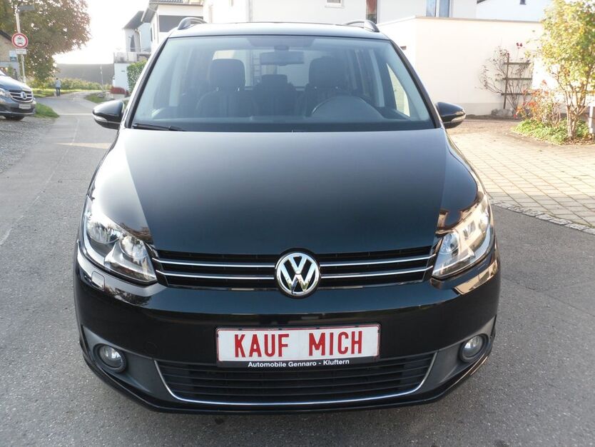 VW Touran 83.000 km 10.800 € Friedrichshafen-Kluftern 88048