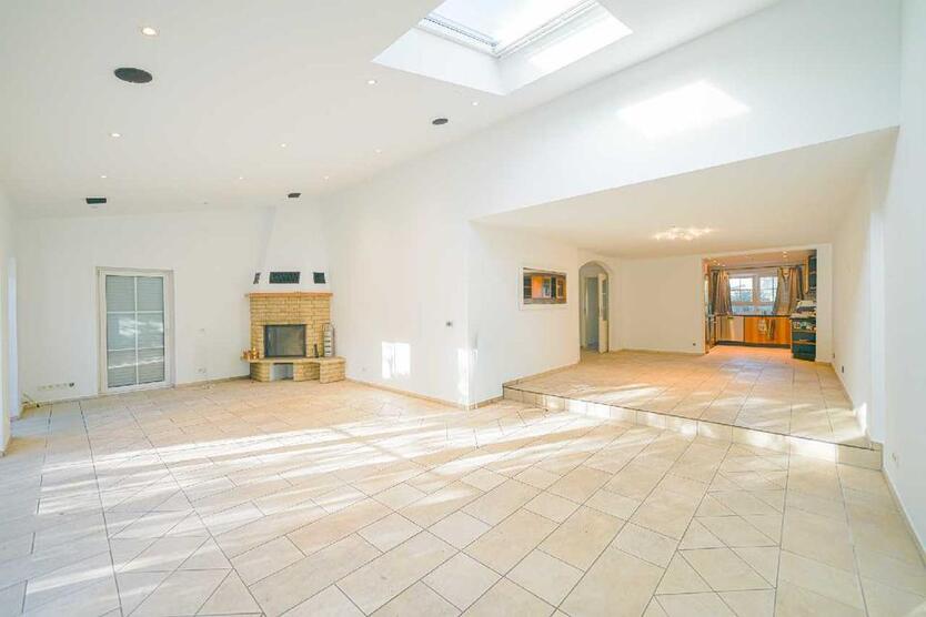 Freistehendes Einfamilienhaus mit Garten und Sonnenbalkon zimmer