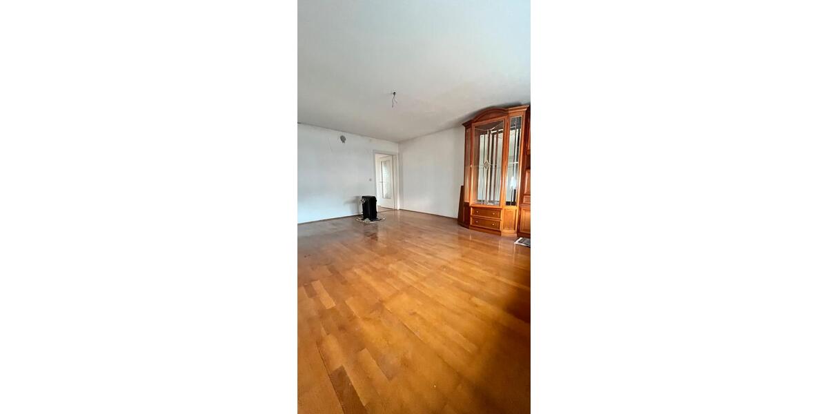 Reihenhaus Osterhofen - 12 Zimmer, 192 m&sup2;, 225.000&euro; | Angebot:26001712