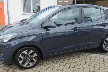 Hyundai i10 10.430 km 16.990 &euro; Emmendingen-Kollmarsreute 79312