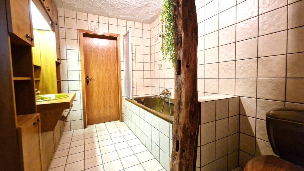 Mehrfamilienhaus, Wohnhaus Aachen Oberforstbach - 5 Zimmer, 106 m&sup2;, 235.000&euro; | Angebot:26192185