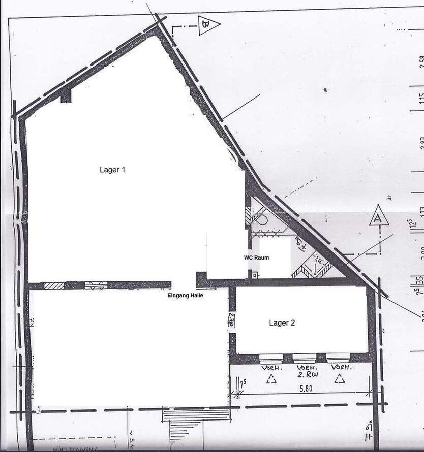 Halle in Krefeld 582 € 112 m²