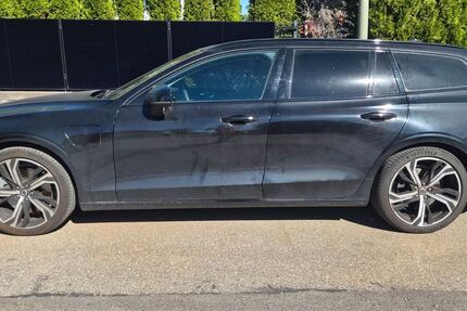 Volvo V60 26.335 km 36.500 &euro; Penzing 86929