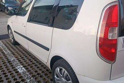 Skoda Roomster 253.500 km 2.700 &euro; Roth 91154