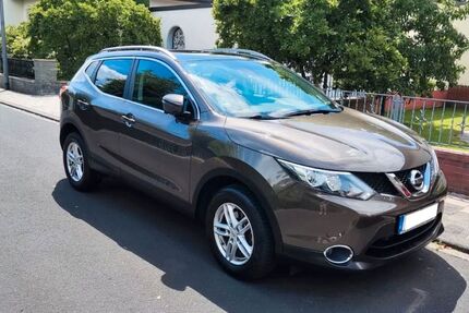 Nissan Qashqai 68.000 km 9.500 &euro; Köln 50679