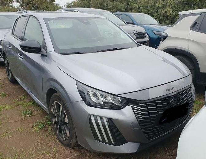 Peugeot 208 33.410 km 14.680 &euro; Rüsselsheim 65428