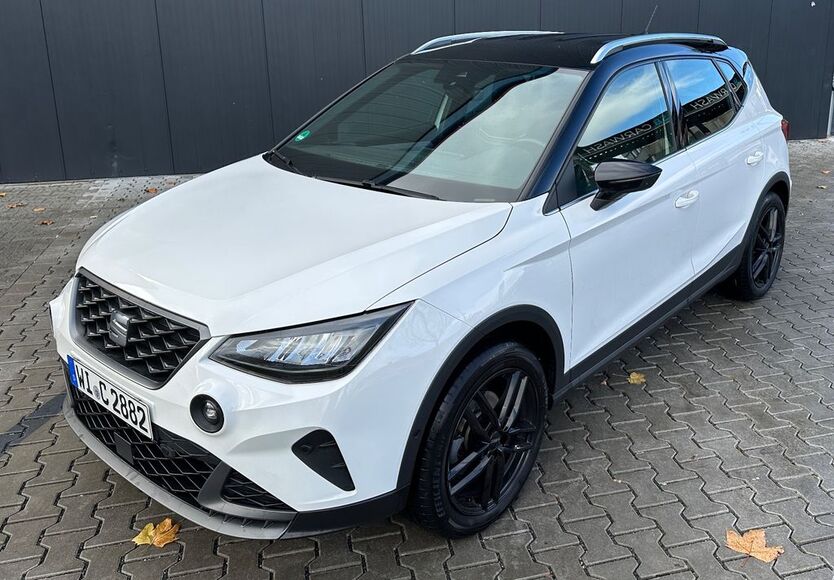 Seat Arona 28.000 km 18.899 € Wiesbaden 65207