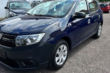 Dacia Sandero 21.000 km 5.999 &euro; Gotha 99867