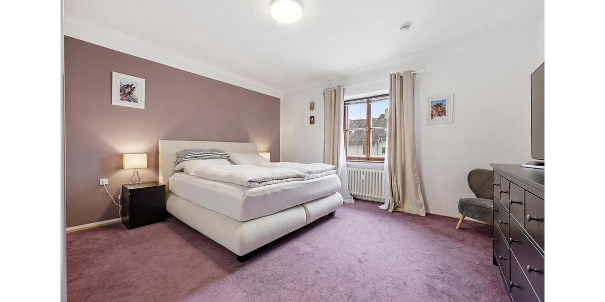 Etagenwohnung Planegg - 4 Zimmer, 142 m&sup2;, 2.125&euro; | Angebot:26384441