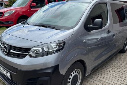 Opel Vivaro 19.000 km 25.690 &euro; Apfeldorf 86974