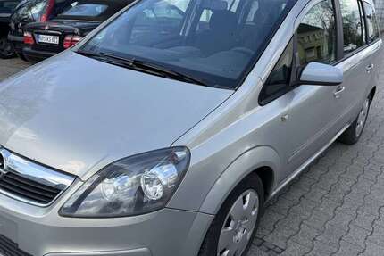 Opel Zafira 212.000 km 2.200 &euro; Hamm 59065