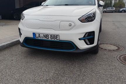Kia Niro 23.800 km 16.000 &euro; Landshut 84036