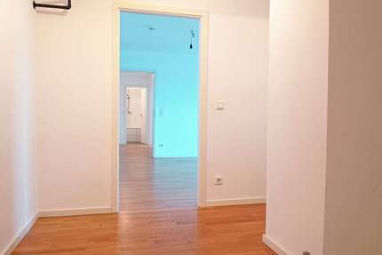 Wohnung München Neuhausen-Nymphenburg - 3.5 Zimmer, 83 m&sup2;, 2.000&euro; | Angebot:25085383