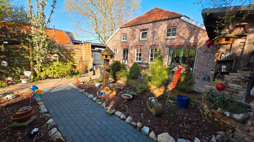 Bauernhaus, Landhaus Weener - 5 Zimmer, 255 m&sup2;, 418.000&euro; | Angebot:26889491