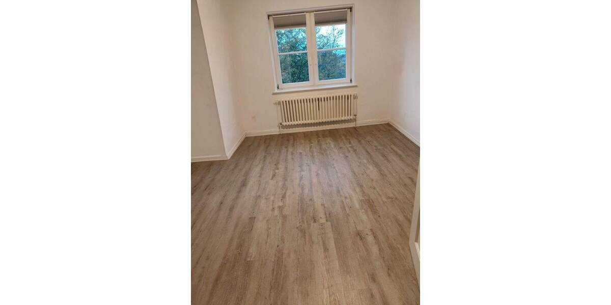 NIEBÜLL, 4 ZIMMER DACHGESCHOSSWOHNUNG MIT SCHÖNEM WEITBLICK 4 zimmer