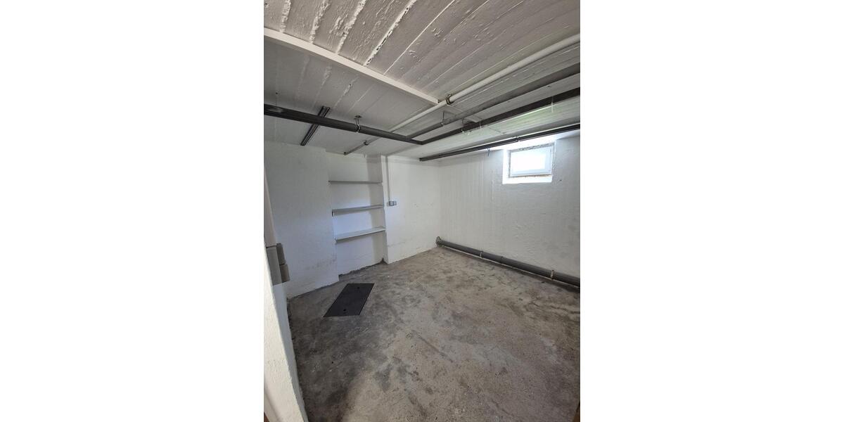 Etagenwohnung Bergrheinfeld - 4 Zimmer, 125 m&sup2;, 1.000&euro; | Angebot:26267710