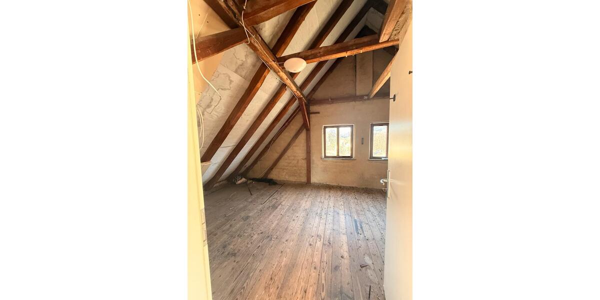 Einfamilienhaus Pößneck - 7 Zimmer, 170 m&sup2;, 160.000&euro; | Angebot:25304506