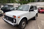 Lada Niva 1.7 Legend 4x4 Servo 1.Hand AHK 10.334 km 14.500 &euro; Berlin 10247