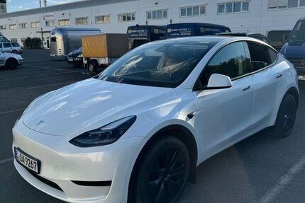 Tesla Model Y 33.000 km 34.990 &euro; Berlin 14167