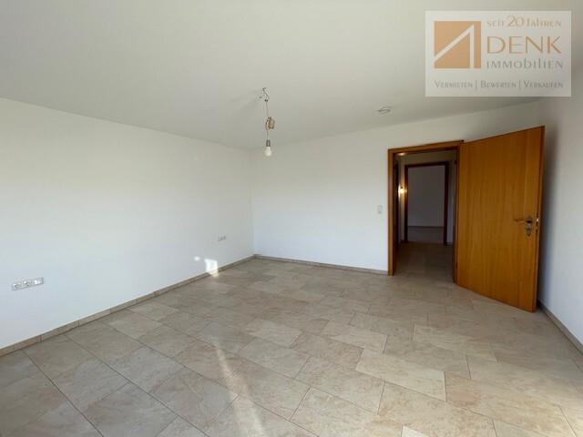 Familienglück garantiert – Großzügige 5‑Zimmer- Wohnung mit Balkon in Buchbrunn 5 zimmer