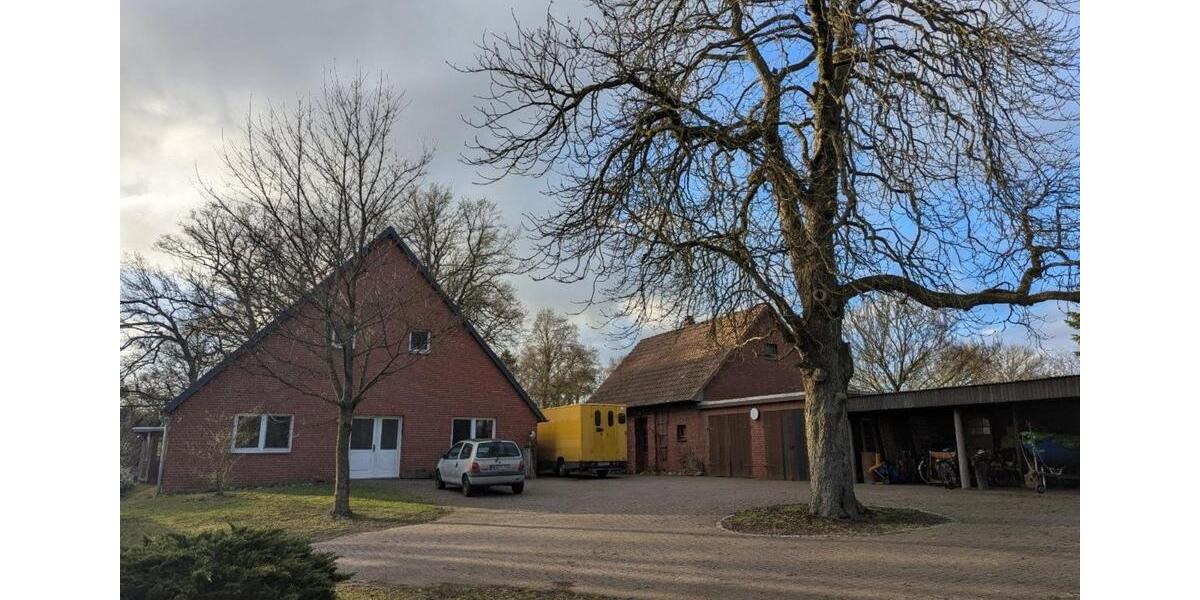 Einfamilienhaus Lilienthal - 8 Zimmer, 30 m&sup2;, 753&euro; | Angebot:25973904