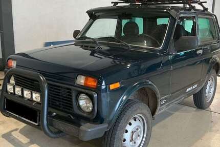 Lada Niva 72.000 km 9.999 &euro; Torgau 04860