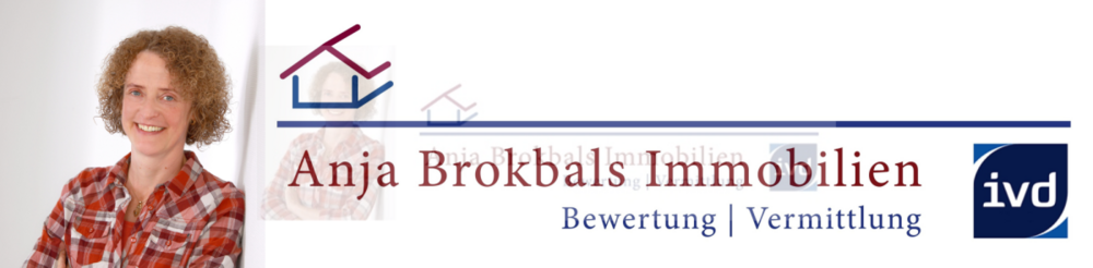 Zweifamilienhaus mit ausgebautem DG und mit 3 Garagen in Harsewinkel, provisionsfrei für Käufer - Zweifamilienhaus Harsewinkel | Angebot:22458103