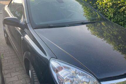 Opel Astra 143.000 km 2.888 &euro; Hollenbek 23883