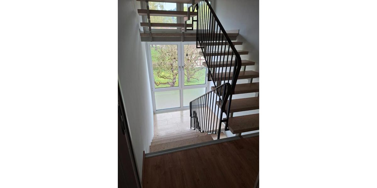 Etagenwohnung Thalmässing - 9 Zimmer, 100 m&sup2;, 850&euro; | Angebot:26413600