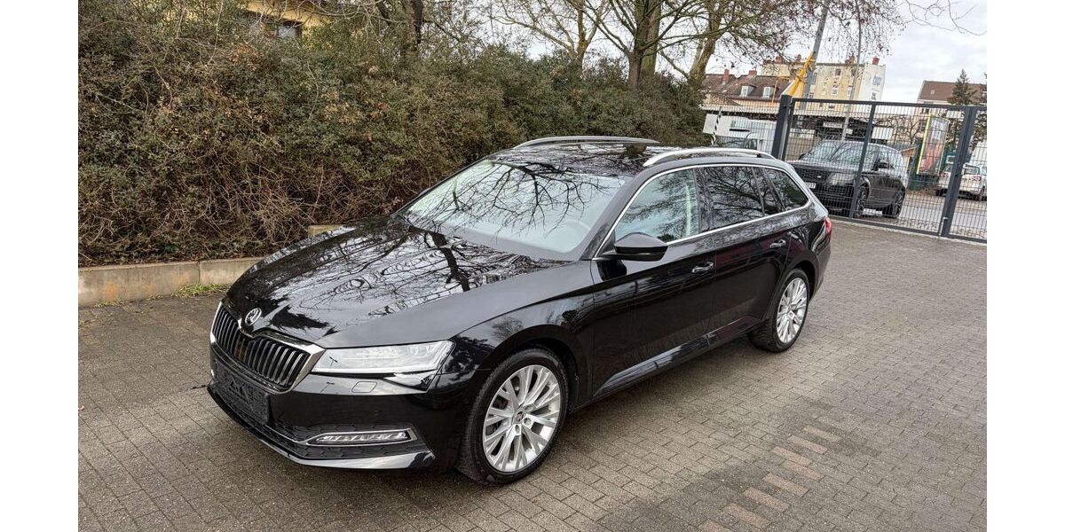 Skoda Superb 49.500 km 33.499 &euro; Berlin 13581