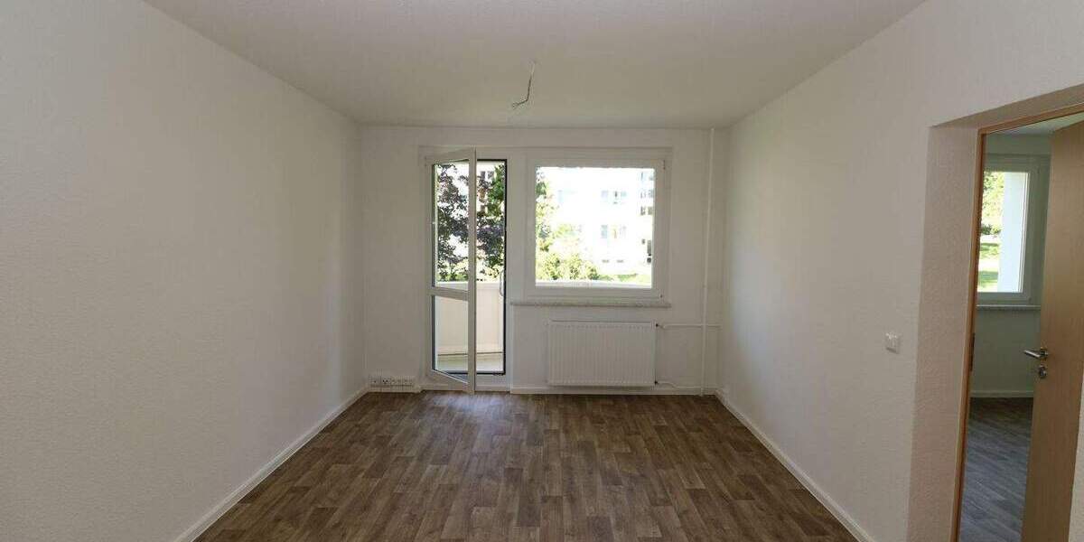 Hier kocht der Chef noch selbst...neu sanierte 2-RW mit Einbauküche, Dusche u. Balkon!!! 2 zimmer