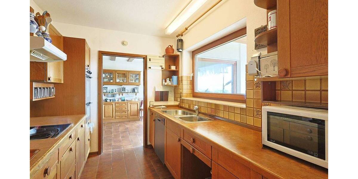 Einfamilienhaus Calw Heumaden - 7 Zimmer, 331 m&sup2;, 950.000&euro; | Angebot:26218636