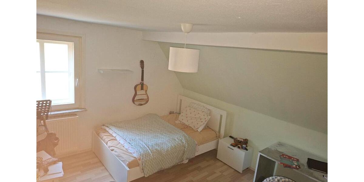 Doppelhaushälfte Schortens - 6 Zimmer, 120 m&sup2;, 850&euro; | Angebot:26025770