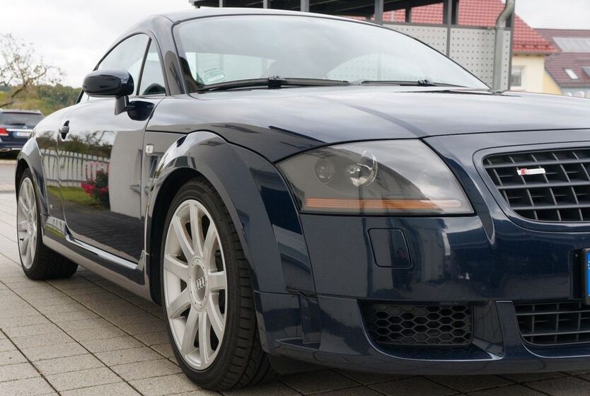 Audi TT 222.000 km 9.750 € Rosenheim 83024