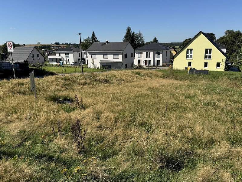 Grundstück zu verkaufen in Großröhrsdorf 153.373 € 658 m² zimmer