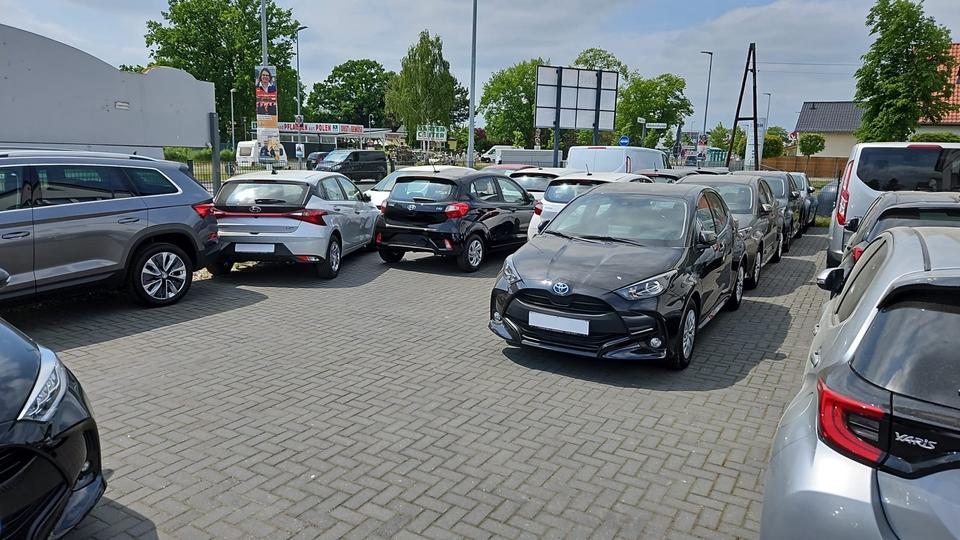 Gewerbefläche mit Büro zimmer