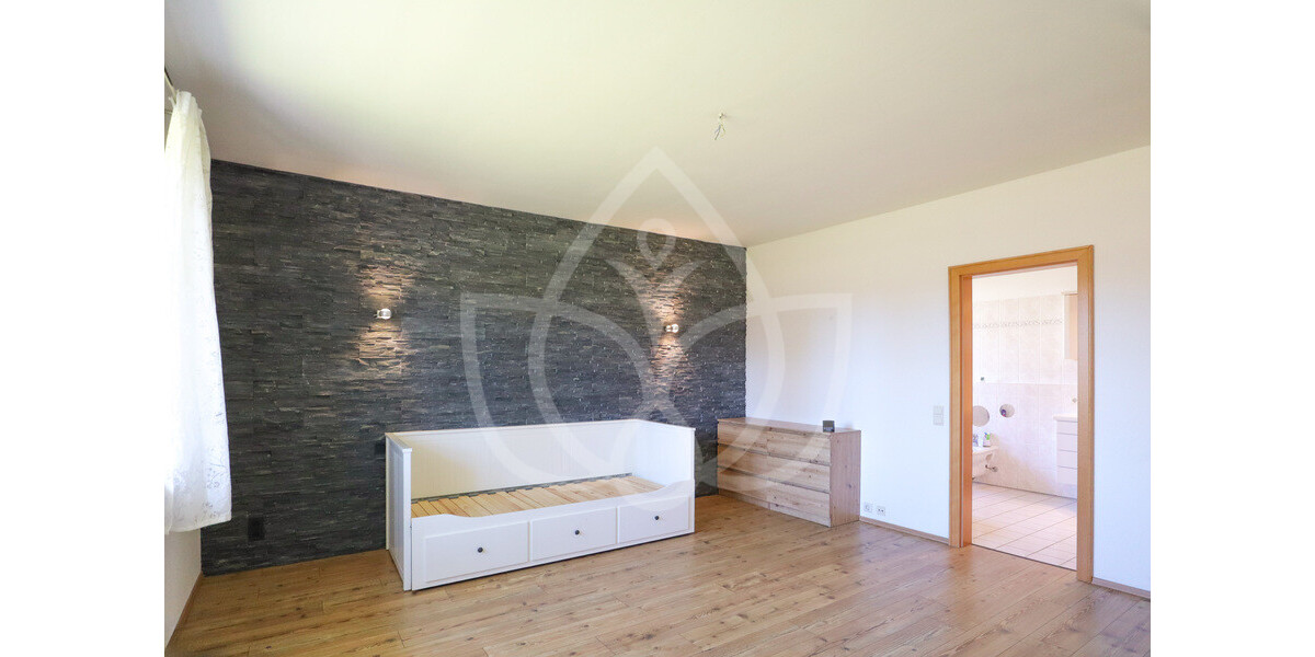 Raumwunder auf ca. 274 m² Wohnfläche – 8 Zimmer & Dreifachgarage! - Einfamilienhaus Hasloh | Angebot:26207359