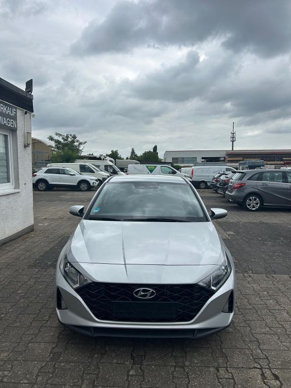 i20