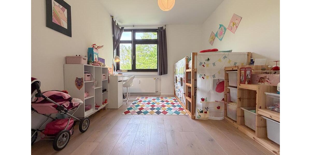 Etagenwohnung Düsseldorf Stadtbezirk 6 - 4 Zimmer, 160 m&sup2;, 2.800&euro; | Angebot:26287793
