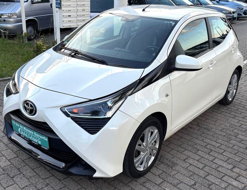 Aygo (X)