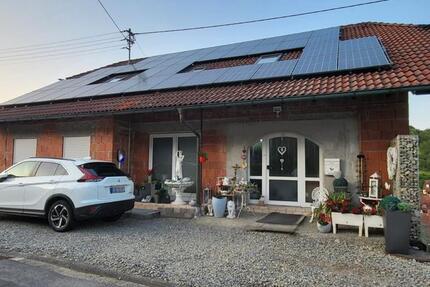 Haus Lohr am Main - 9 Zimmer, 260 m&sup2;, 285.000&euro; | Angebot:26138201